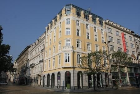 Business Building Batenberg